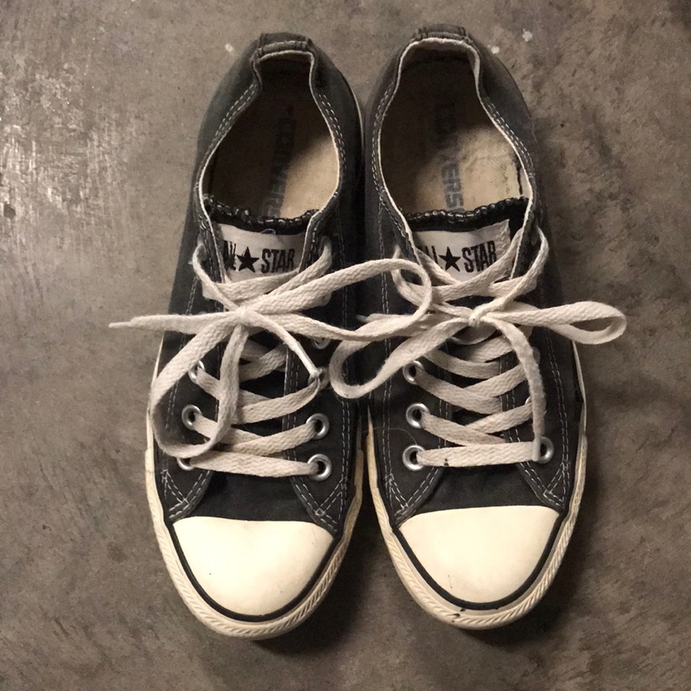 Converse sneakers low top